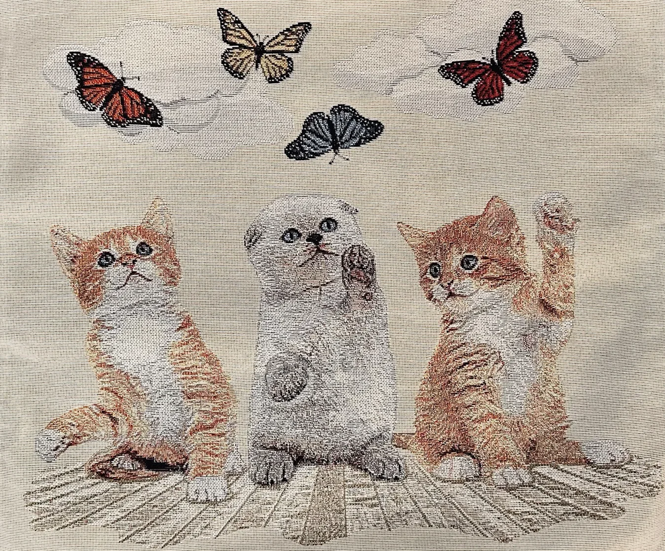 Gattini con Farfalle