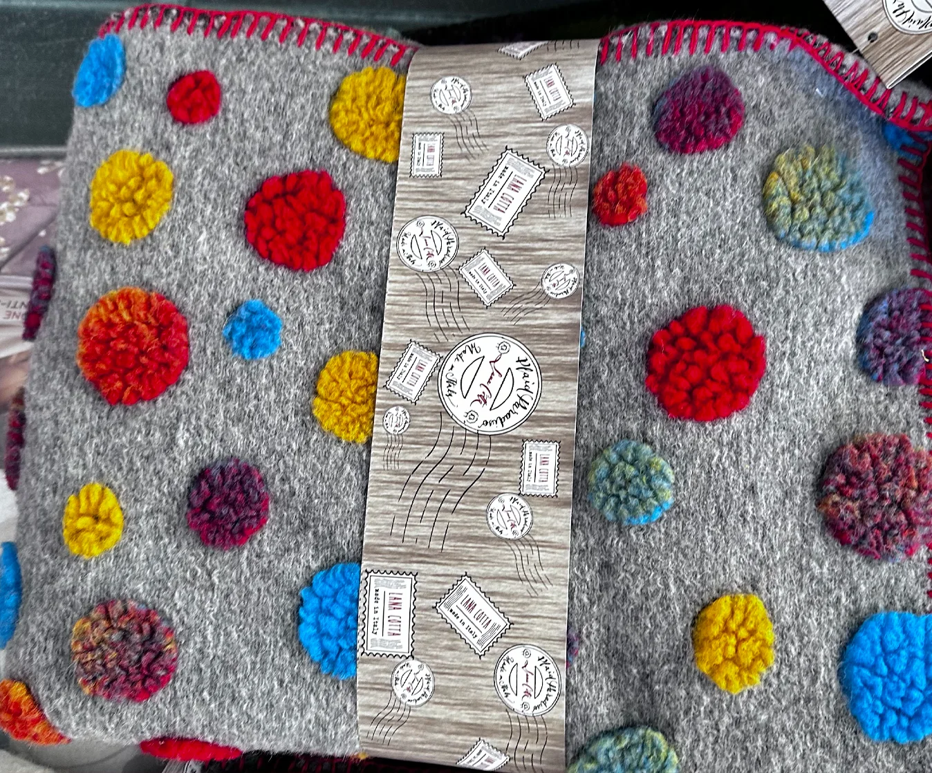 plaid lanacotta grigia a palline colorate